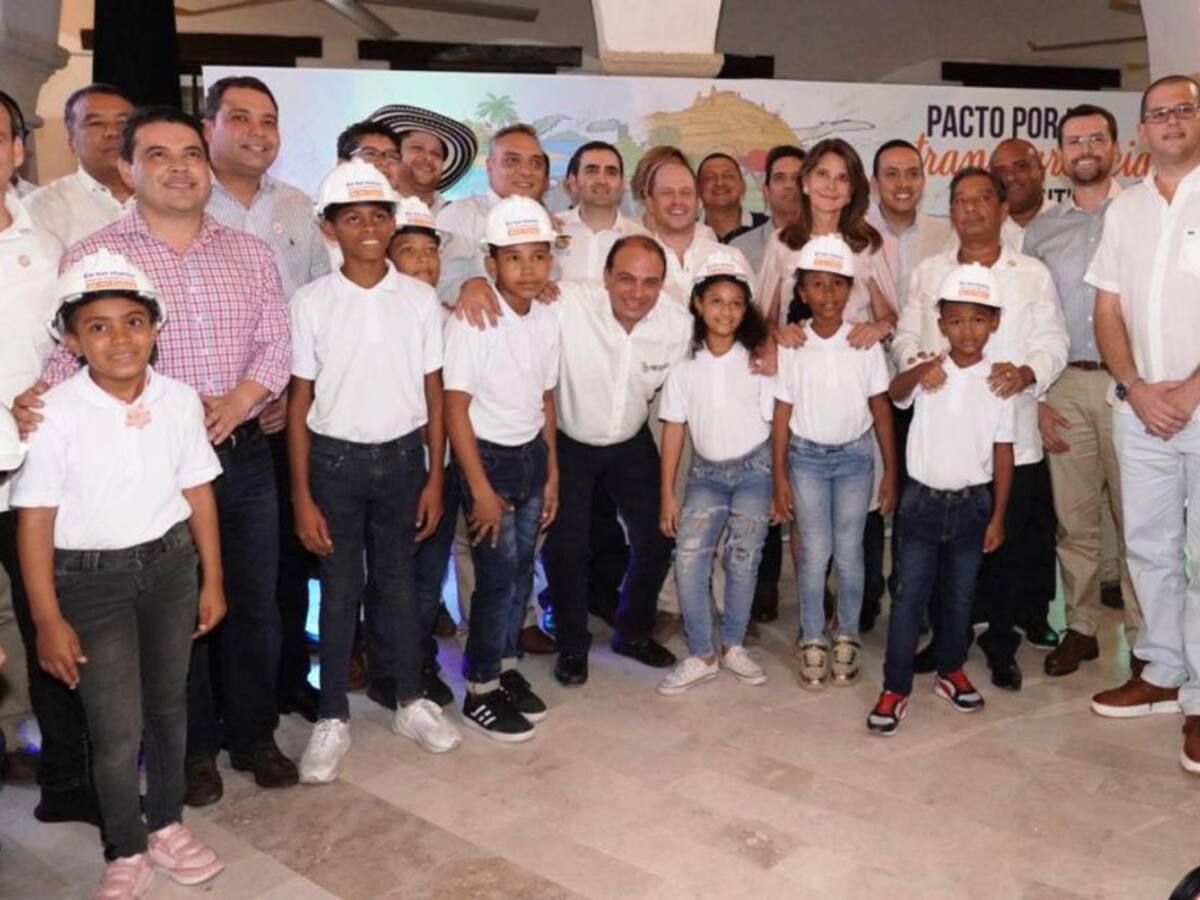 32 gobernadores del país firmaron el pacto de la transparencia