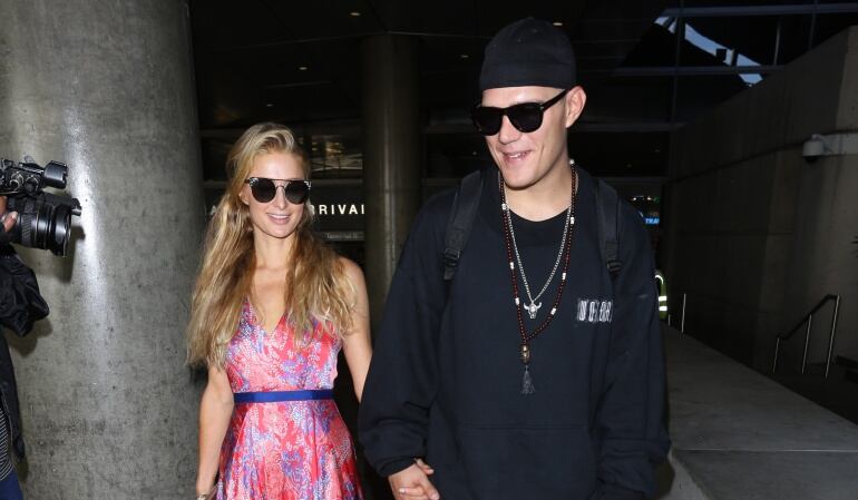Paris Hilton y su novio, el actor Chris Zylka.