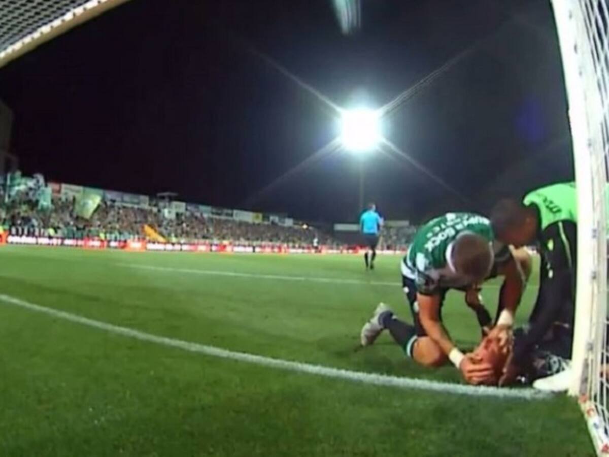 Sebastián Coates salvó la vida de su compañero tras evitar que se ahogara