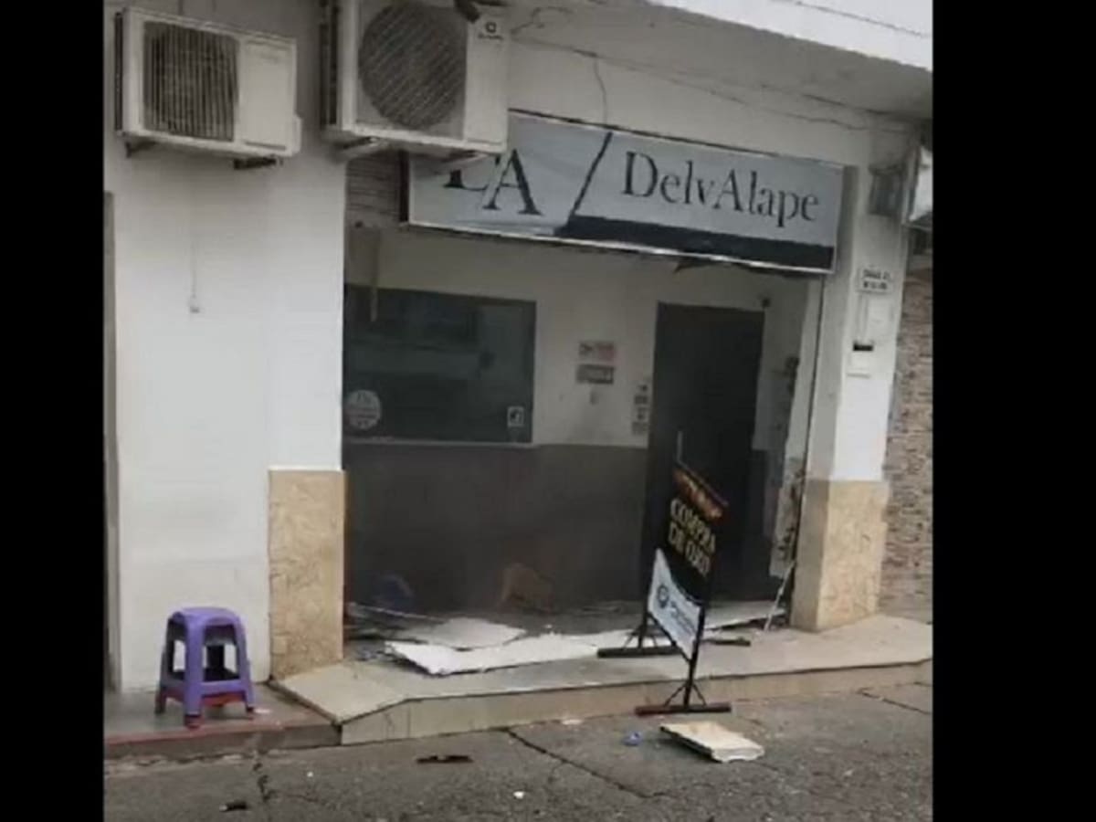Un grupo criminal lanzó una granada a una compraventa de oro en Caucasia