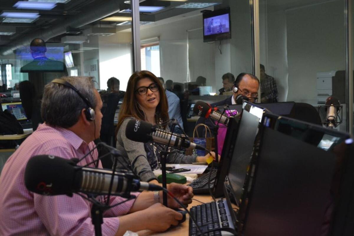 El ídolo de la radio se despide de La Luciérnaga pero continúa con sus comentarios deportivos en El Pulso del Fútbol. #GraciasPelaez