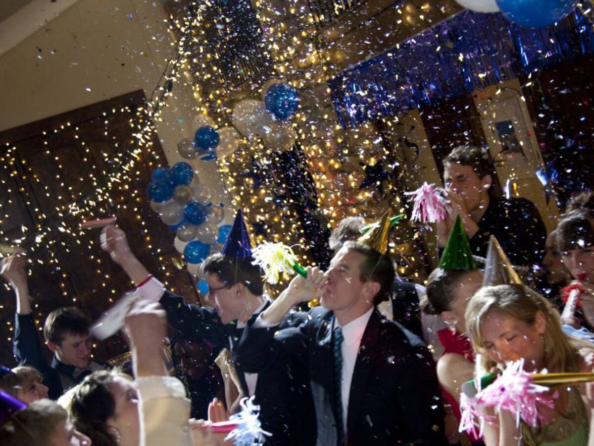 ¡Cuidado con la fiesta de año empresarial! Guía para sobrevivir