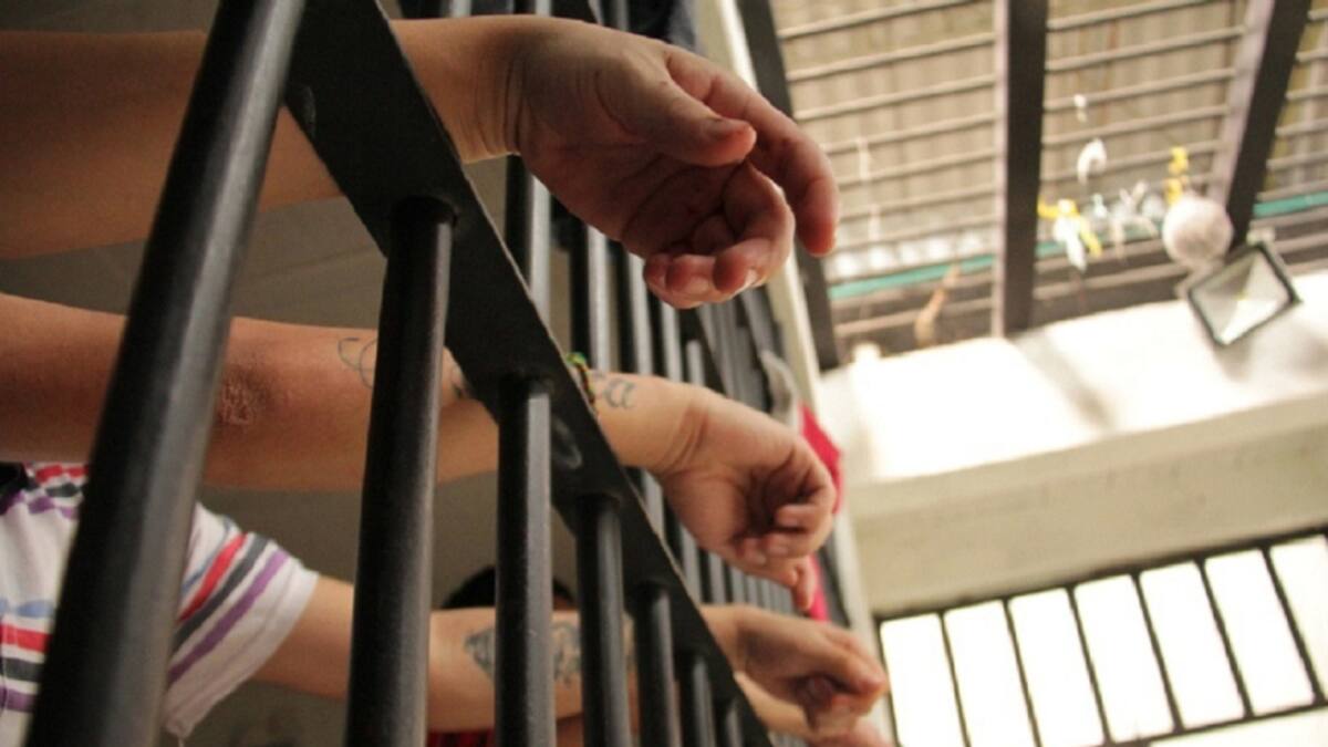 Comunidades urgen solución al hacinamiento en estaciones de policía