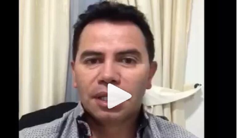 Video: El generoso acto de Jonny Rivera con una humilde familia