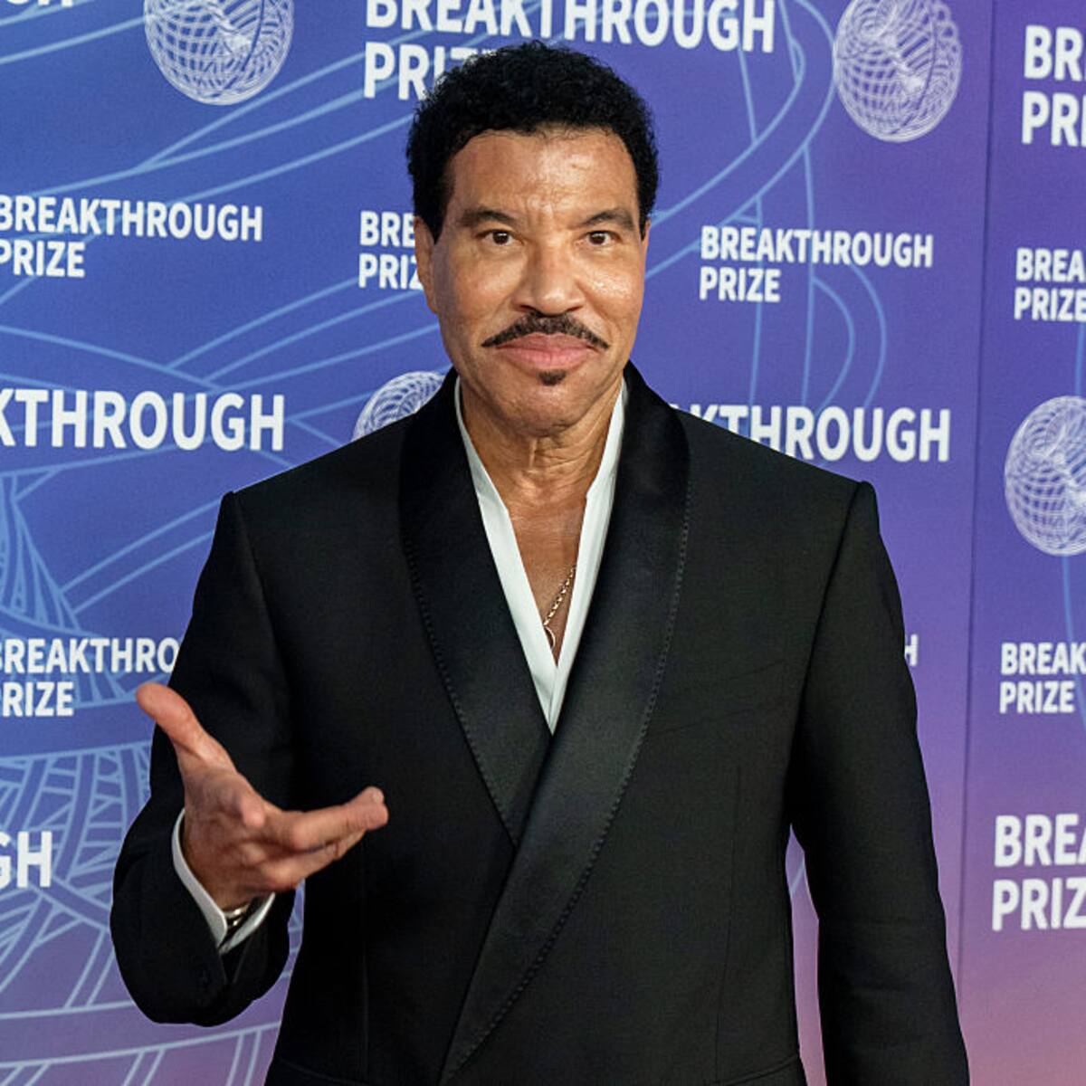 Lionel Richie fue ingresado en una UCI tras un concierto en San Luis, Misuri, en Estados Unidos