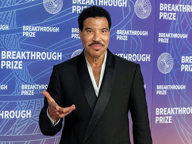 SANTA MONICA, CALIFORNIA - APRIL 18: Lionel Richie arrives at the 12th Breakthrough Prize Ceremony at Barker Hangar on April 18, 2026 in Santa Monica, California. (Photo by Craig T Fruchtman/WireImage)