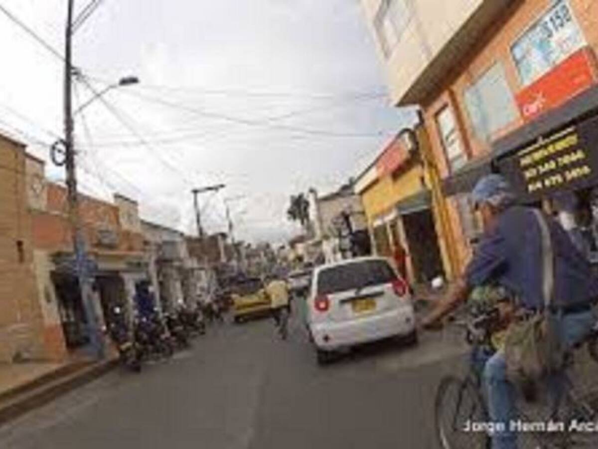 Extorsionistas arrojaron granada a granero en Cartago