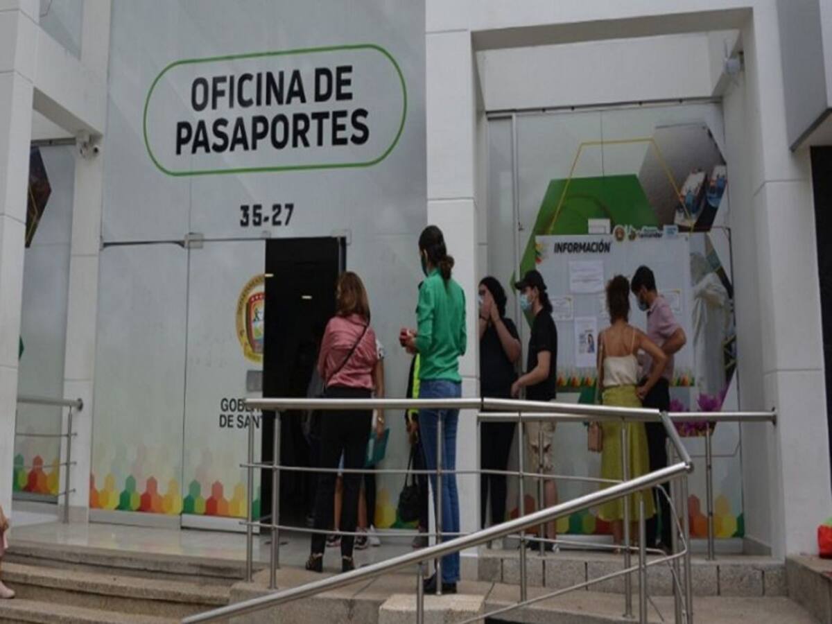Tramitadores están cobrando hasta $100 mil para cita de pasaporte
