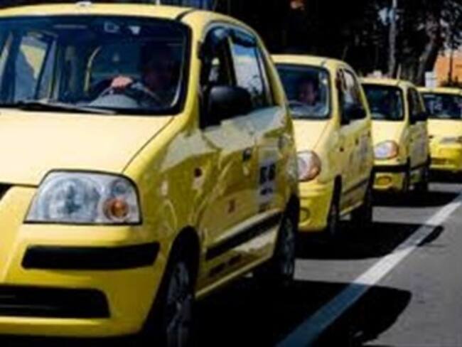 Hay empresas con dos o tres afiliados que no garantizan seguridad de pasajeros: taxistas