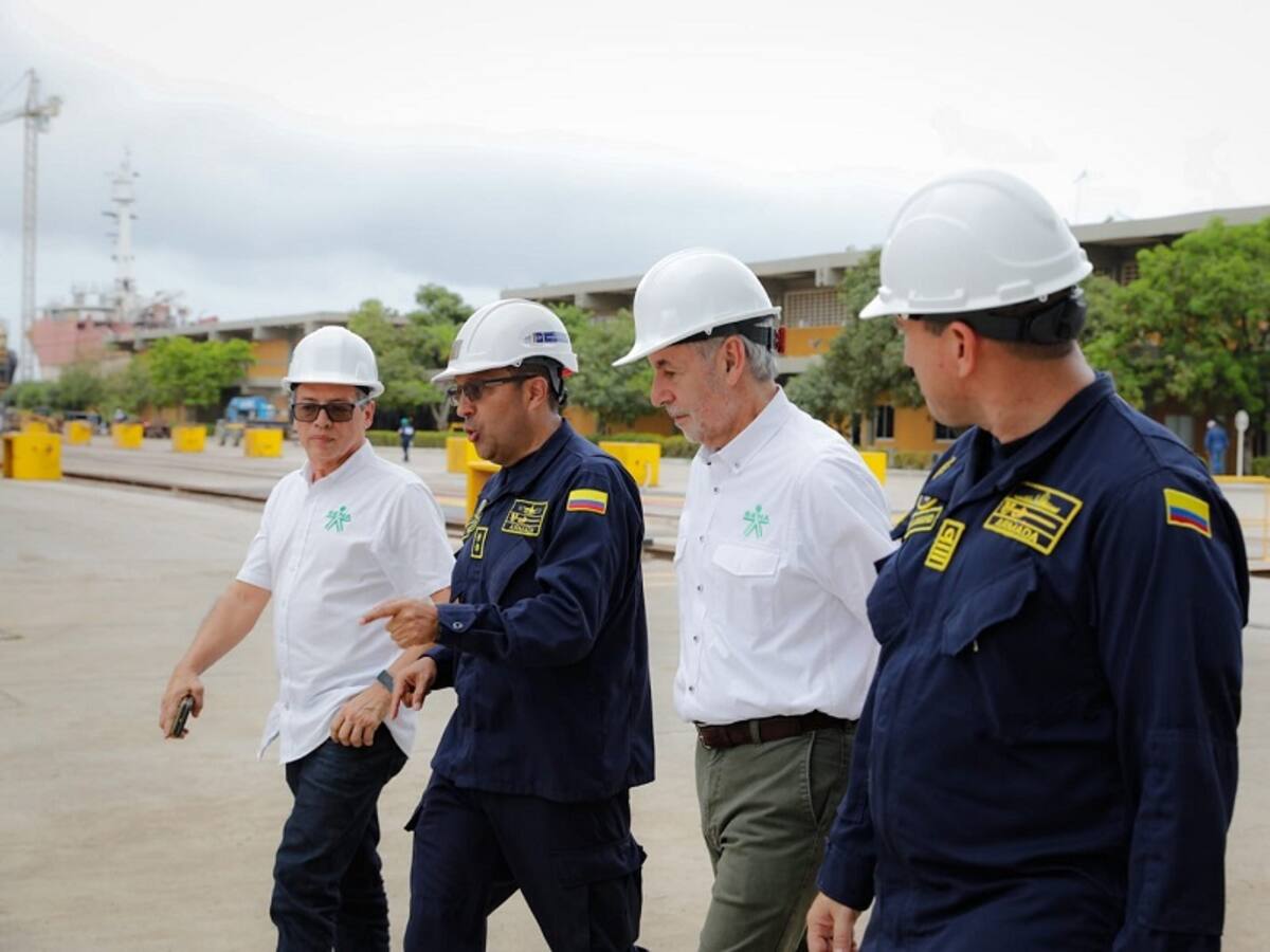 Alianza estratégica entre el SENA y Cotecmar para crear aulas móviles fluviales