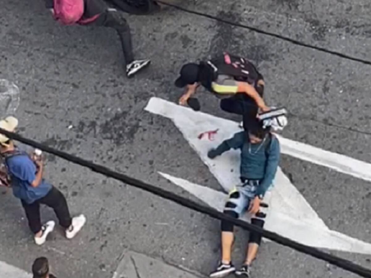 Los limpiavidrios y un conductor protagonizaron una escandalosa pelea Bucaramanga