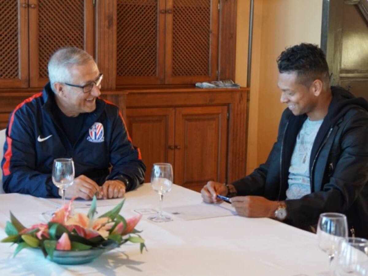 Fredy Guarín es nuevo jugador del Shangai Shenhua