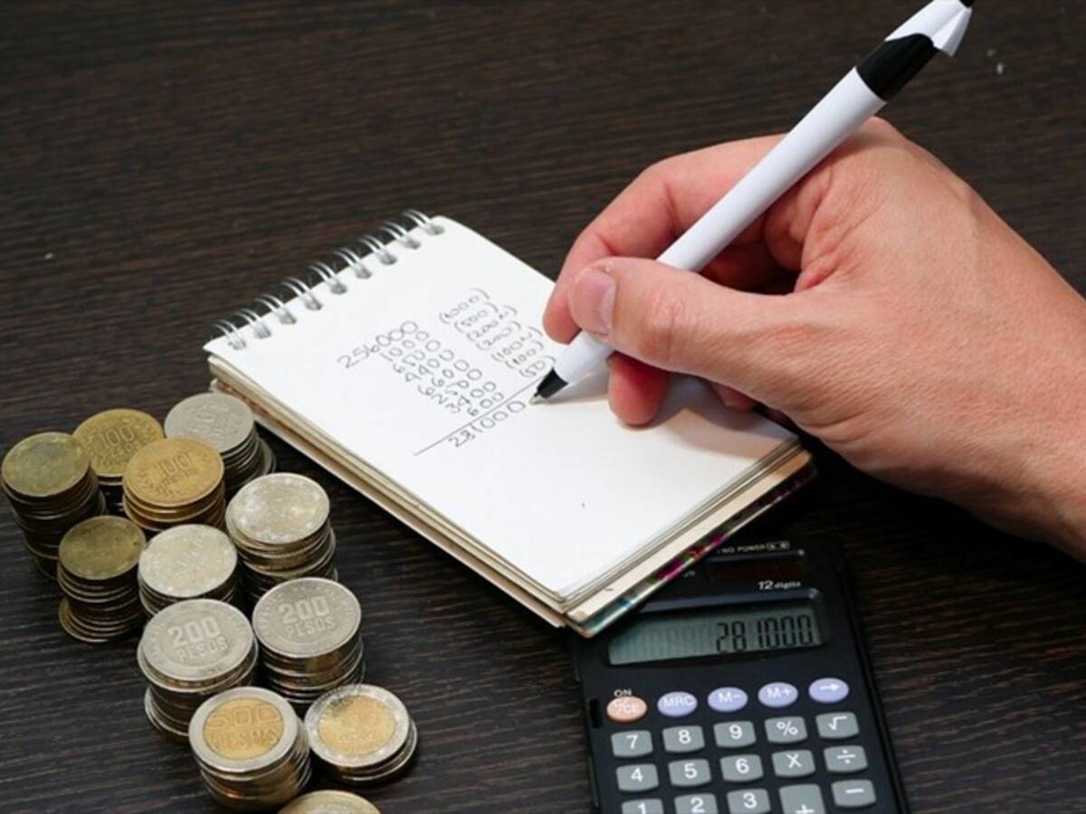 La clase media será la que termina tapando este hueco fiscal que abrió el Gobierno: Reyes