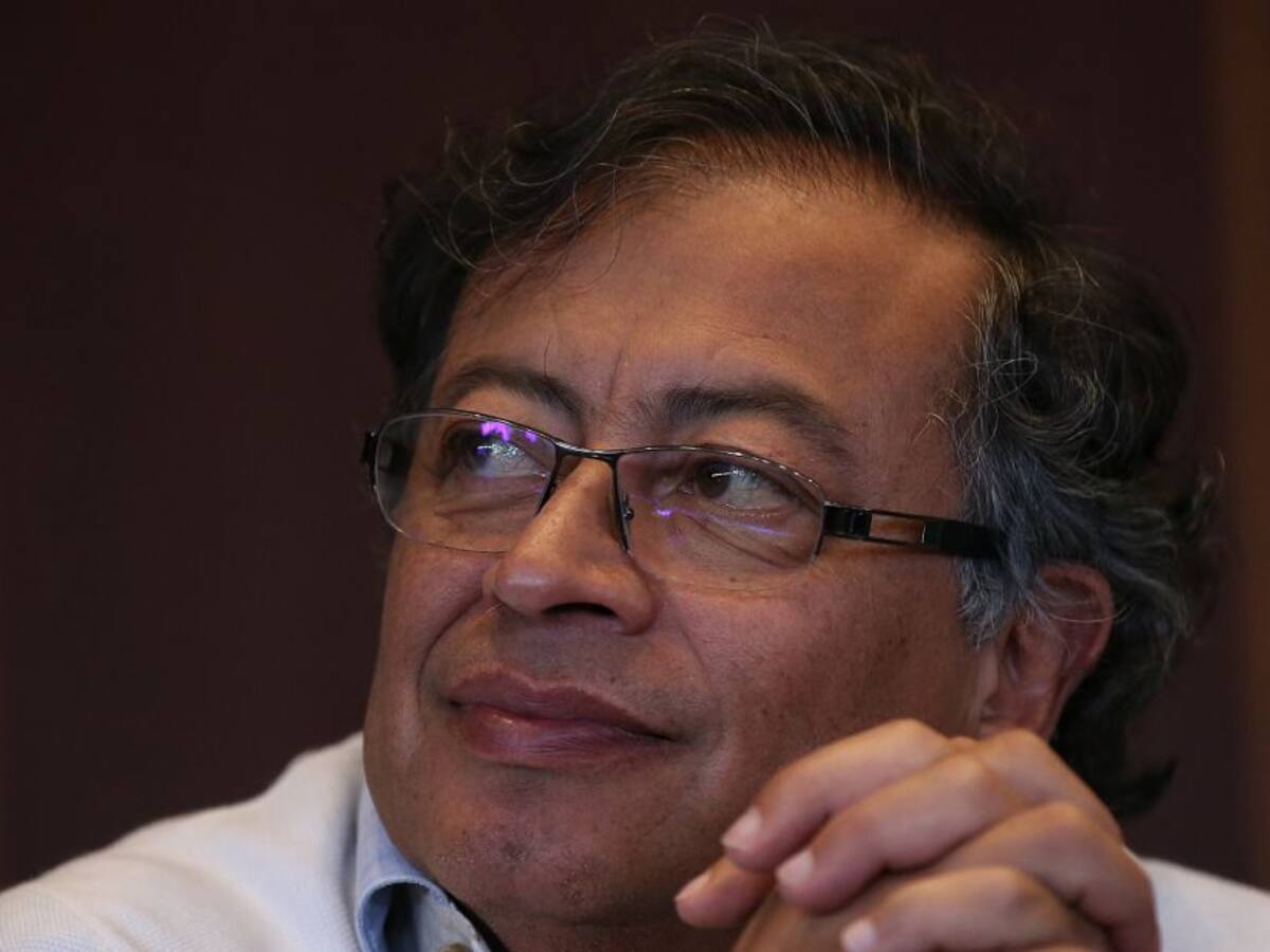 Las denuncias de un plan contra Petro deben tomarlas con toda seriedad