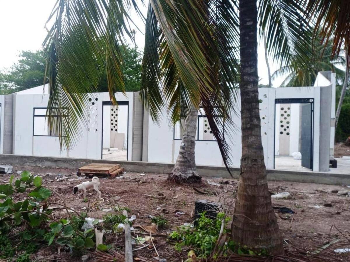 Con las tres primeras aulas escolares, garantiza espacios dignos para la educación en Isla Múcura