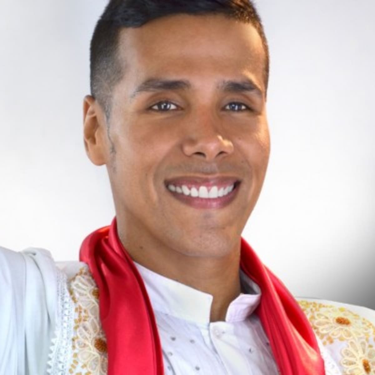 Edgar Gómez Rodríguez, el parejo de Sanjuanero Huilense que baila con los ojos del alma