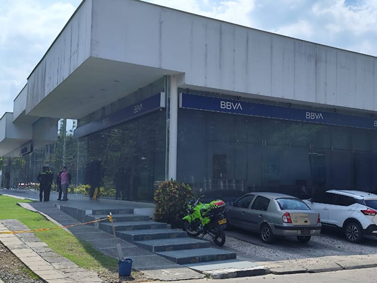 Dos delincuentes robaron a un cliente en la sede del banco BBVA en el norte de Montería