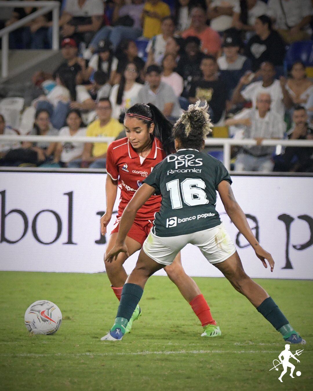 América y Cali durante un compromiso amistoso en el Pascual Guerrero. @AmericaCaliFem