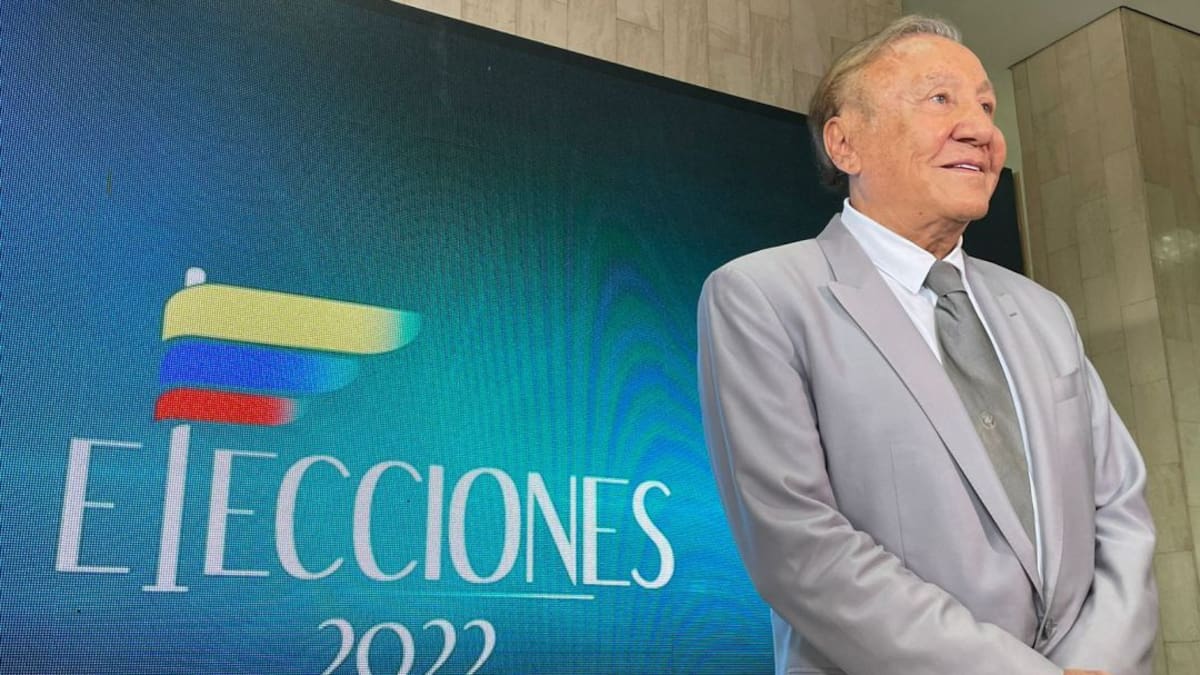 Con pulla a Petro, Rodolfo Hernández entregó las firmas para su candidatura