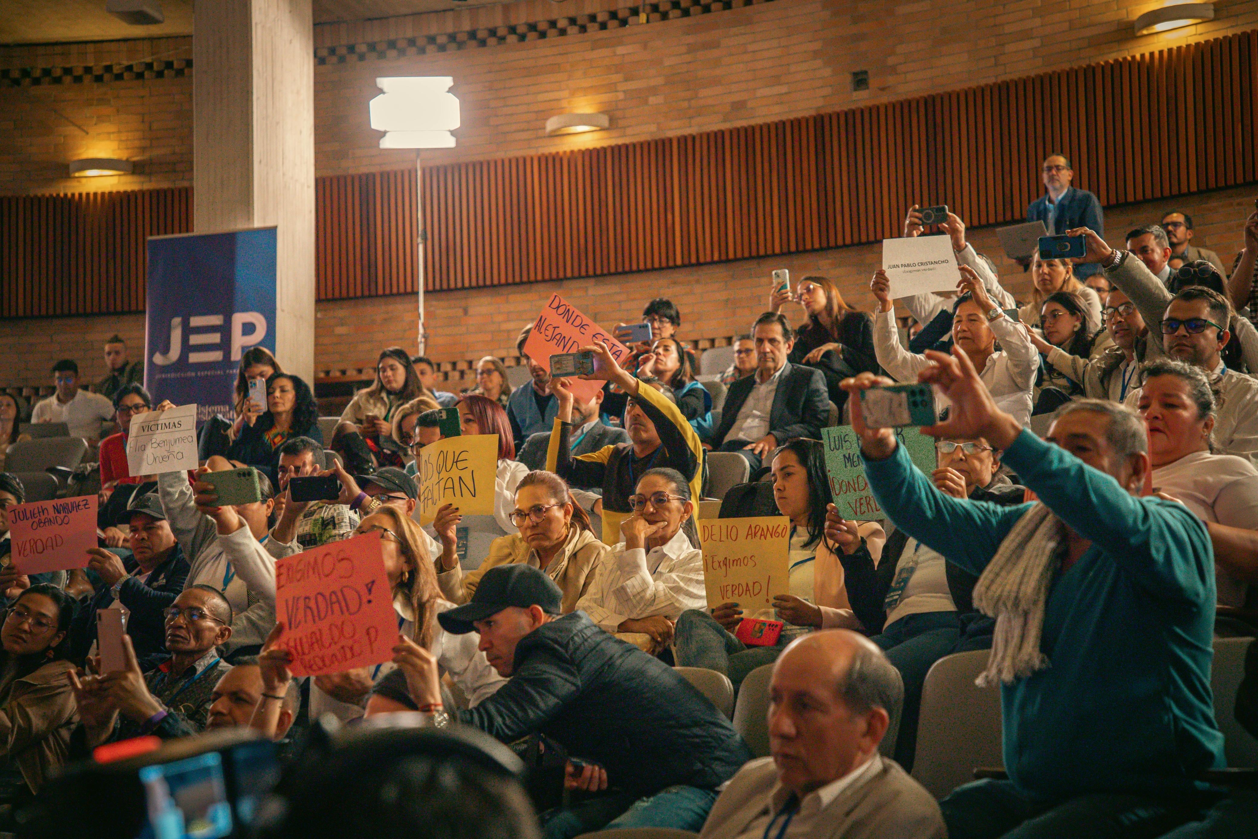 Audiencia ante la JEP. Foto cortesía Jurisdicción Especial para la Paz