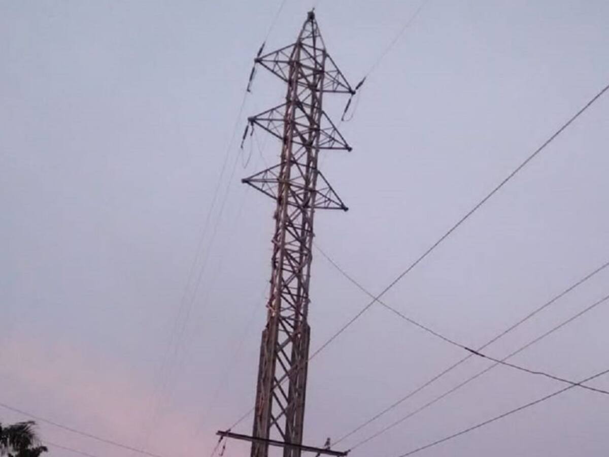 Cortes de energía dejarán sin servicios a poblaciones bolivarenses