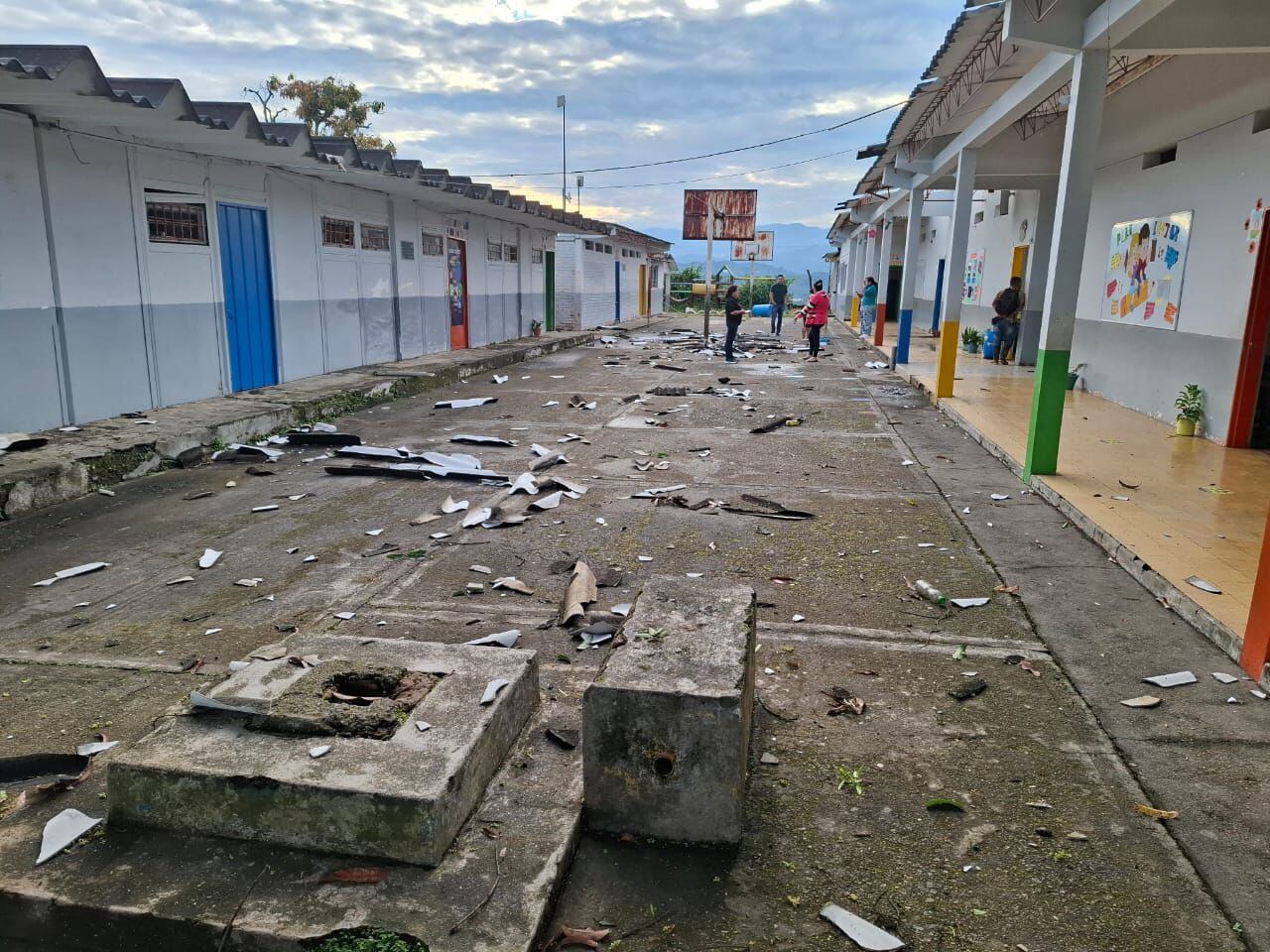 Daños en la sede de primaria de la Institución Educativa El Trébol. Foto: Unidad de la Gestión del Riesgo de Chinchiná.