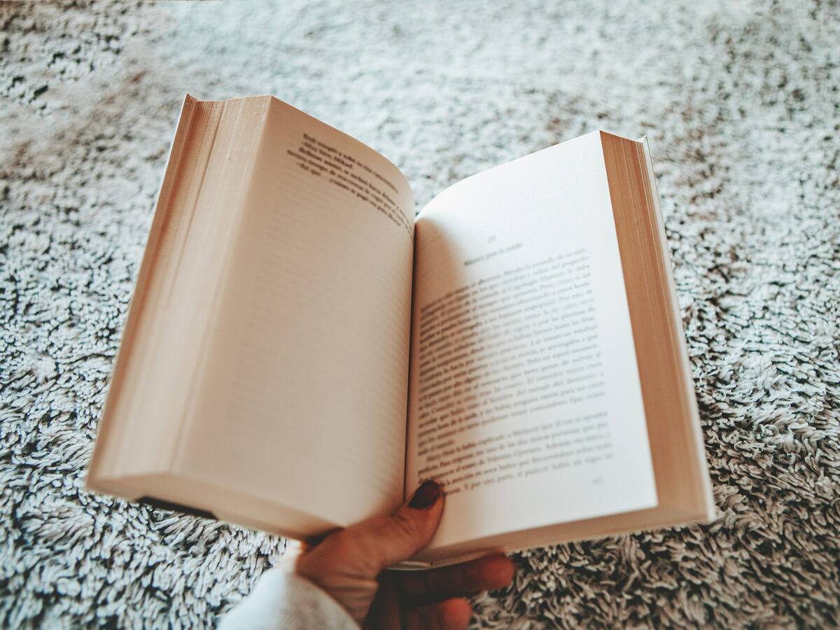 Noche de escritores en Hora 20
