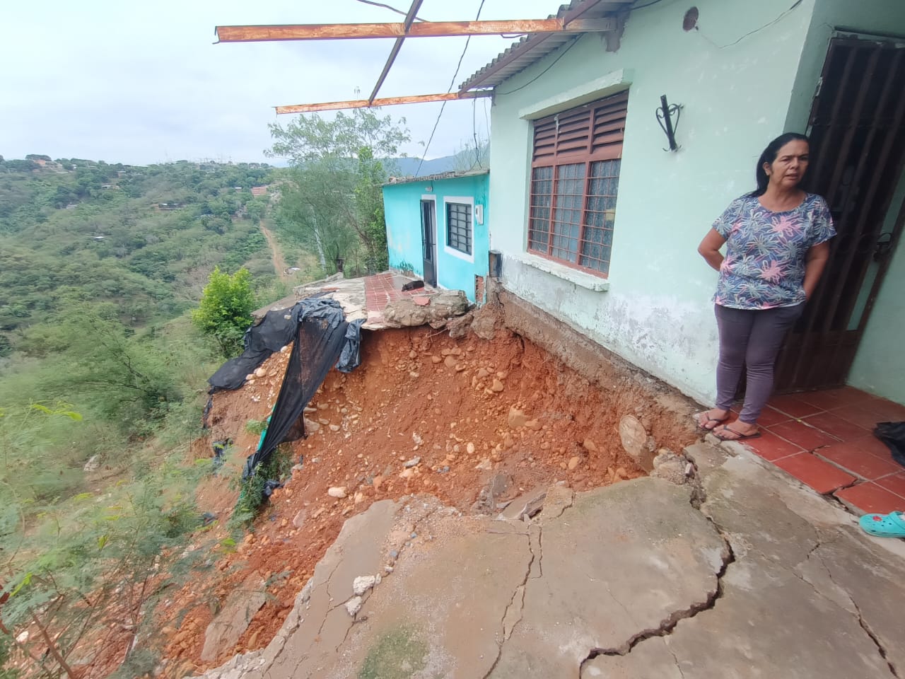 Familias preocupadas en Cúcuta por perdida de banca y amenazas de colapso de sus viviendas. Cortesía: Camilo Picón.