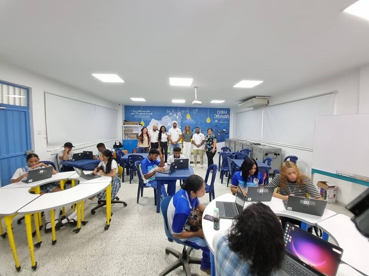 I.E. Salim Bechara se conecta a internet para transformar su comunidad educativa