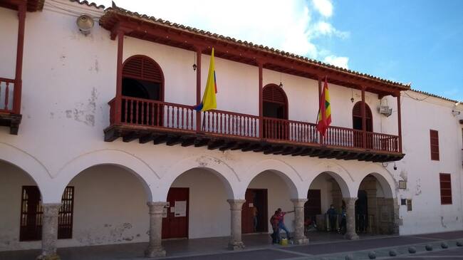 La oficina de Control Disciplinario también formuló cargos a dos docentes, uno por presunto abuso sexual y el otro por ofender a mujeres