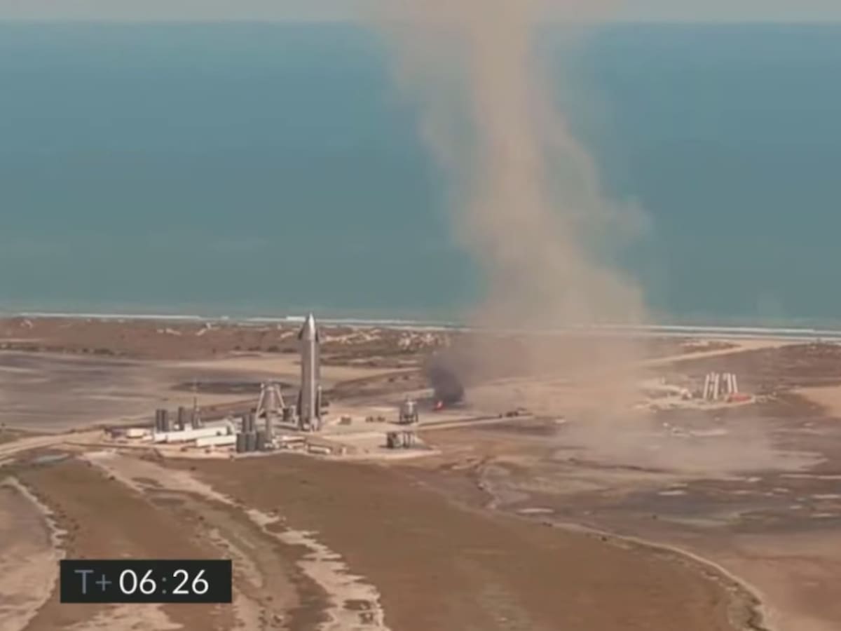 Un prototipo de cohete SpaceX se estrella al aterrizar