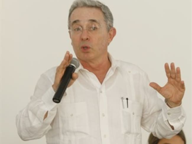 Uribe cuestiona avances entre Gobierno y Farc en La Habana
