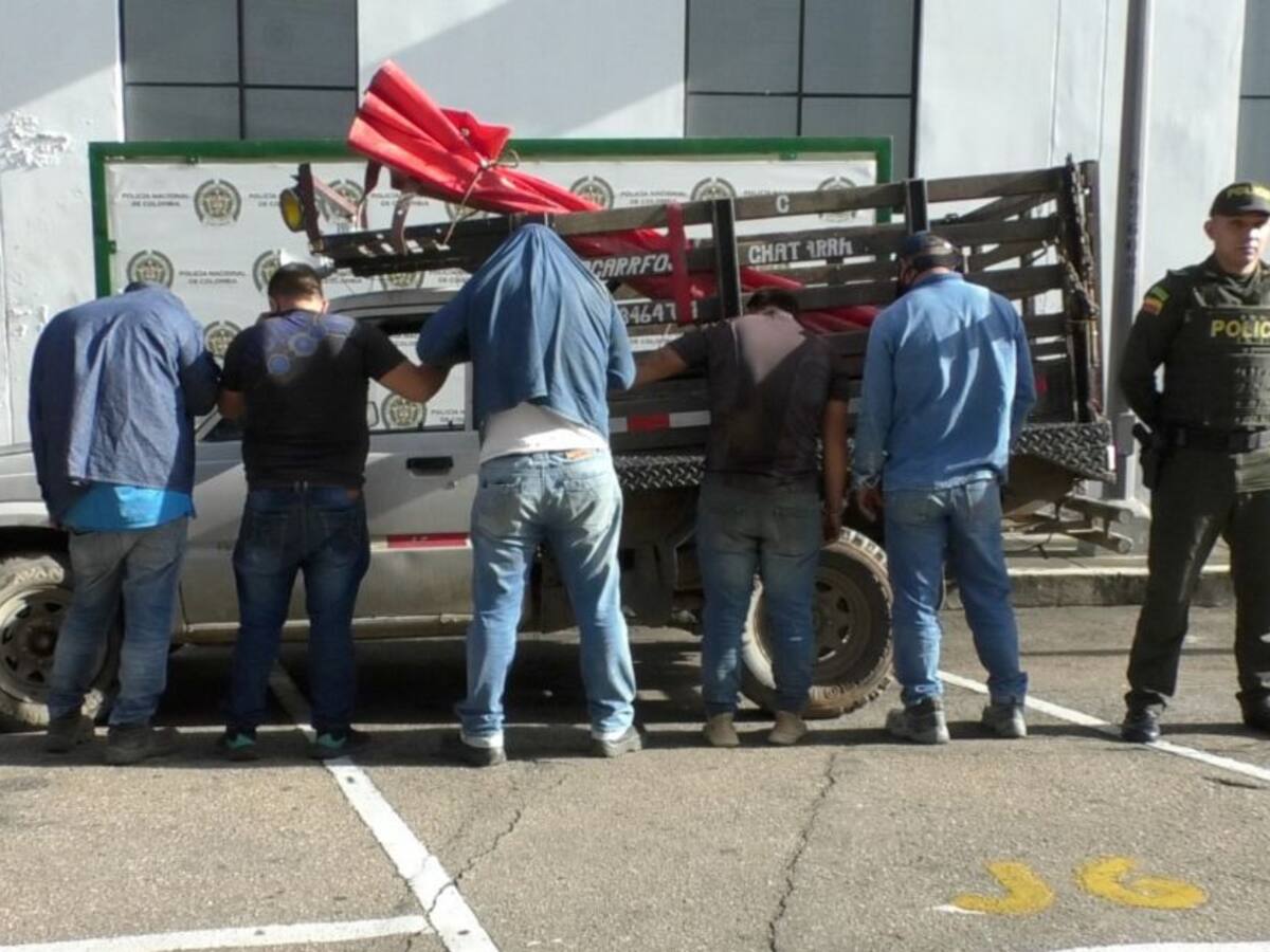 Cinco hombres capturados por hurtar 40 m de cable