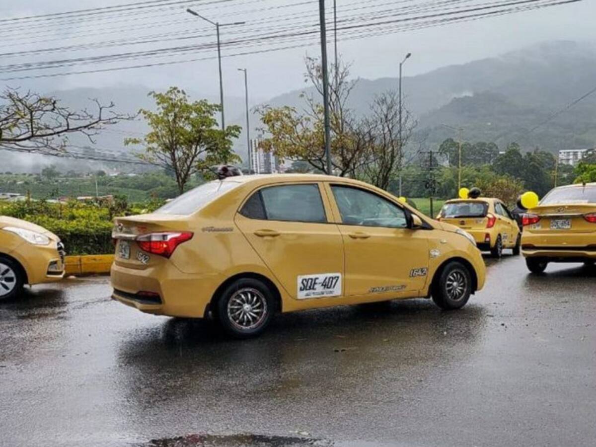 Se levanta pico y placa para taxis en Armenia por temporada decembrina