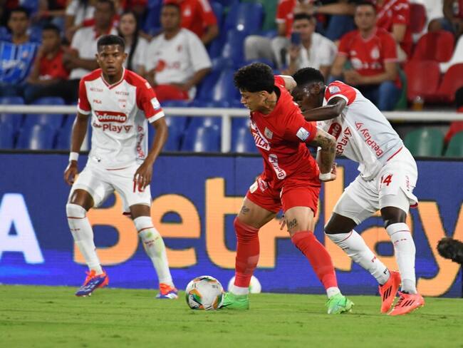 Duelo de Liga entre América y Santa Fe / Colprensa