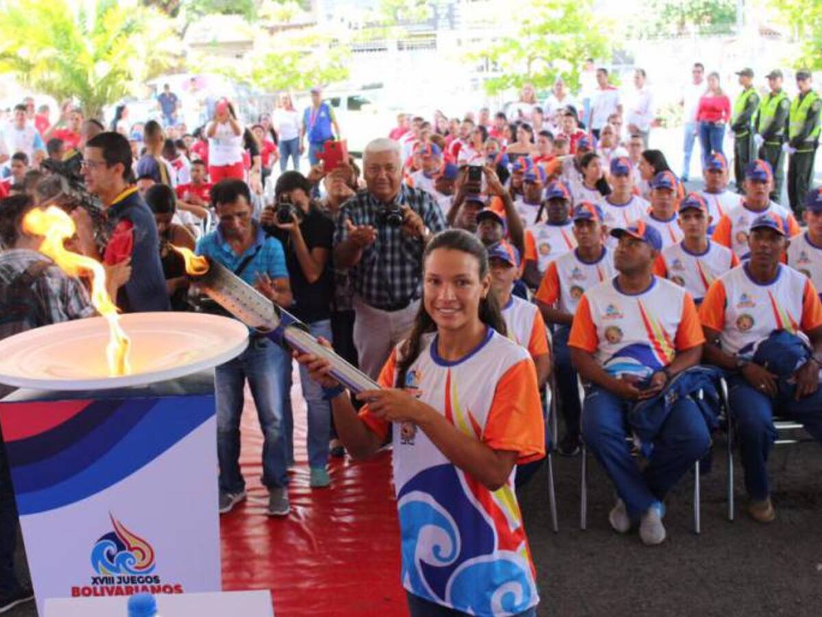 En su paso por Cali, antorcha avivó entusiasmo por los Bolivarianos