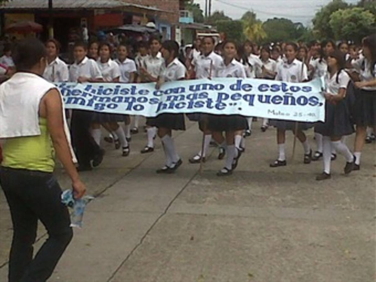 Habitantes de Arauca marchan pidiendo la liberación de Nohora Valentina Muñoz