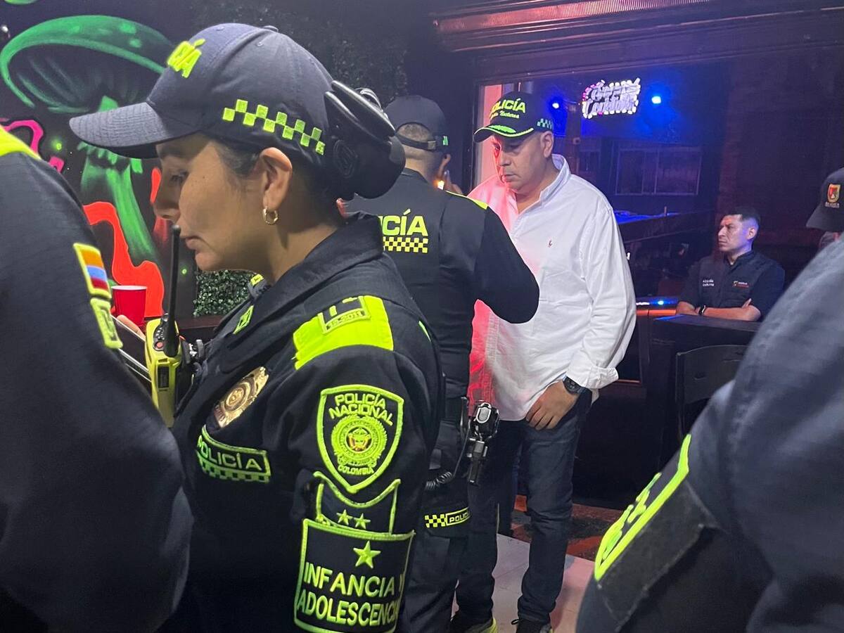 En un local de cócteles de Pereira, encontraron un menor trabajando como DJ