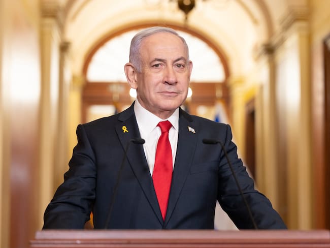 WASHINGTON (United States), 07/02/2025.- Israeli Prime Minister Benjamin Netanyahu delivers remarks during a press conference with the Speaker of the House Mike Johnson, following a meeting in the US Capitol in Washington, DC, USA, 07 February 2025. Prime Minister Netanyahu said it is worth listening carefully to US President Donald Trump's proposal to relocate Palestinians from the Gaza Strip. EFE/EPA/SHAWN THEW