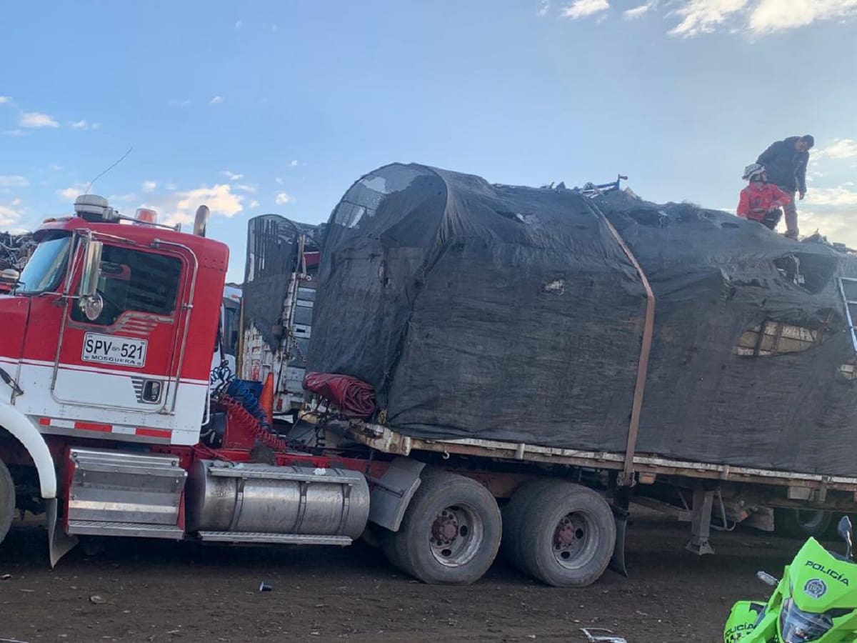 Cerca a una empresa de Villamaría hallan cadáver de hombre en la parte alta de un camión