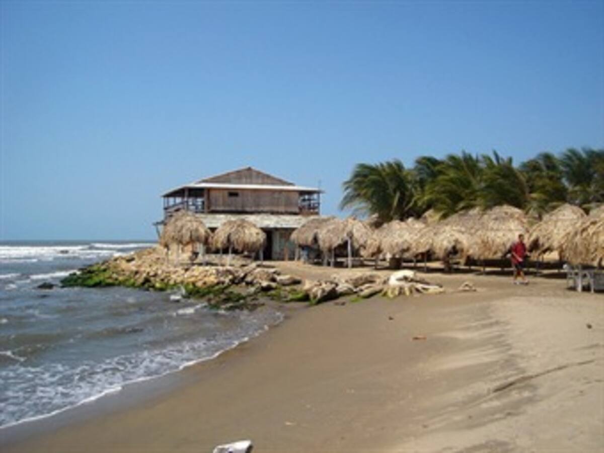 Aun no se ha podido rescatar cuerpo de joven ahogado en playa de Barranquilla