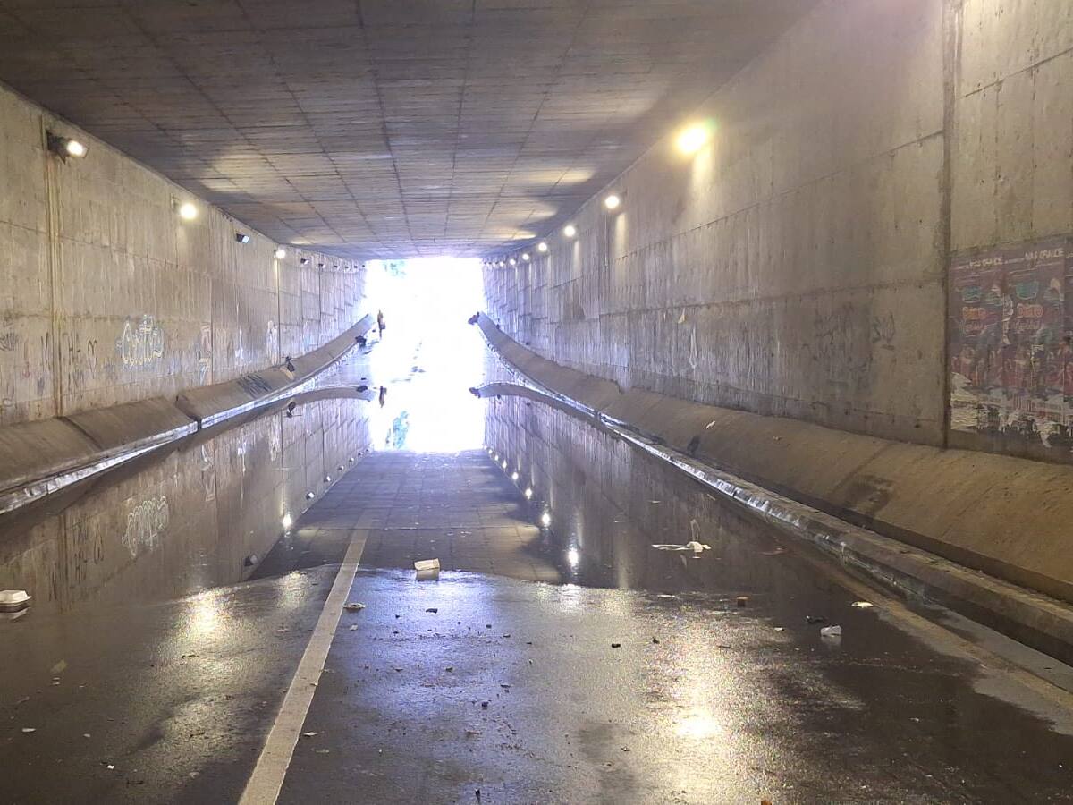 Por inundaciones cierran el deprimido del Mesón de los Búcaros