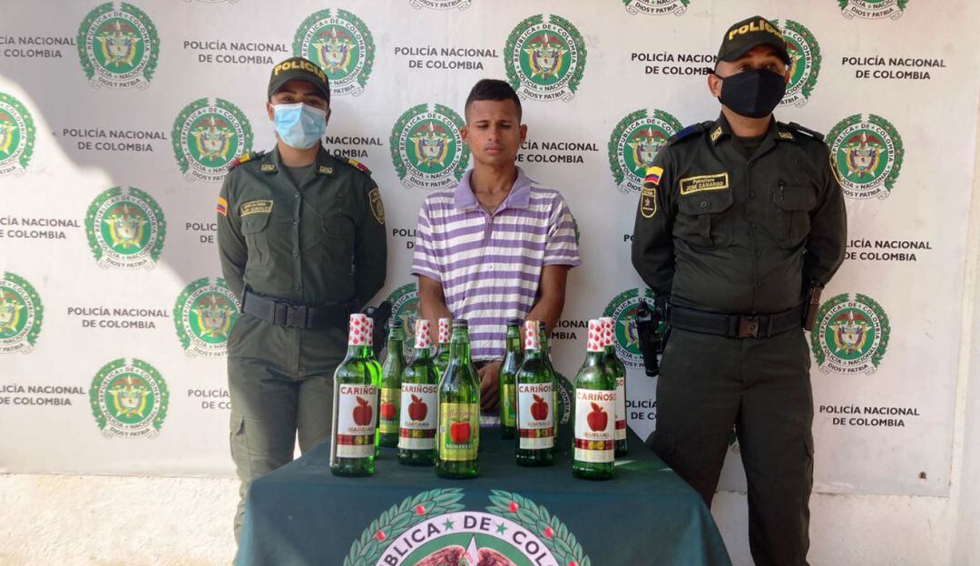 El sujeto fue sorprendido por la Policía cuando emprendía la huida de un local comercial ubicado en el centro de esa población