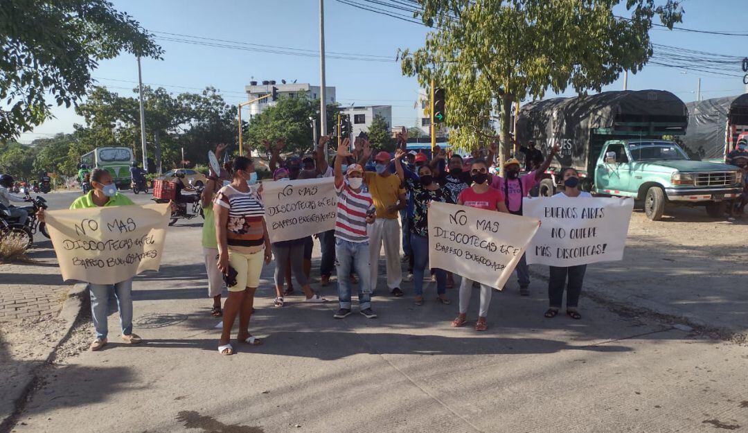 Plantón de la comunidad del barrio Buenos Aires