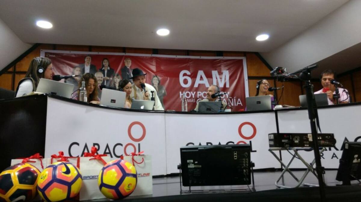 A lo largo de la mañana escucharán a personajes de la ciudad, las iniciativas en marcha y los problemas que aquejan a sus gentes y muchas cosas de interés desde Santa Marta para Colombia.