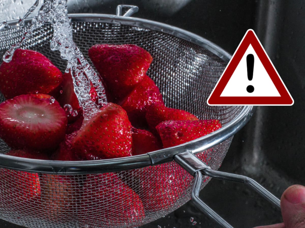 Por qué es tan peligroso lavar las fresas únicamente con agua: Le contamos