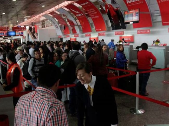 Cerrar aeropuertos para vuelos internacionales, propuso Concejo