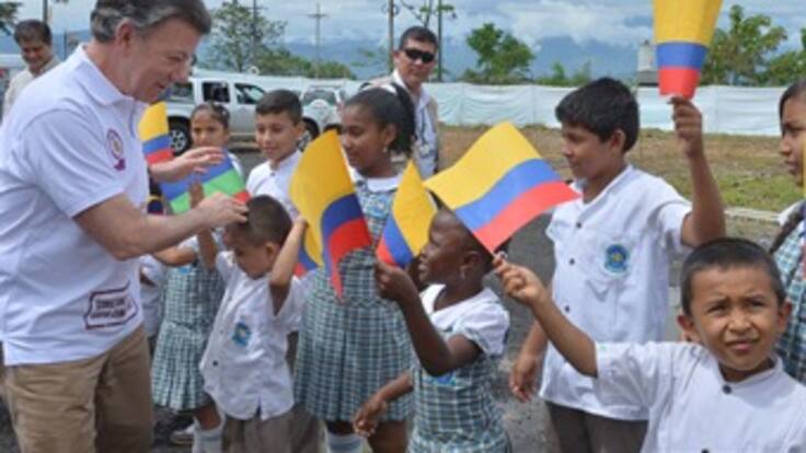 "Estoy empeñado en acabar el conflicto armado y la guerra": Santos