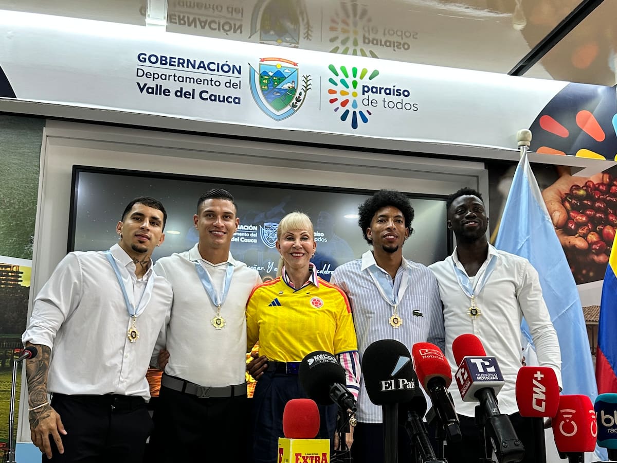 Valle del Cauca homenajeó a sus mundialistas con la máxima distinción del departamento
