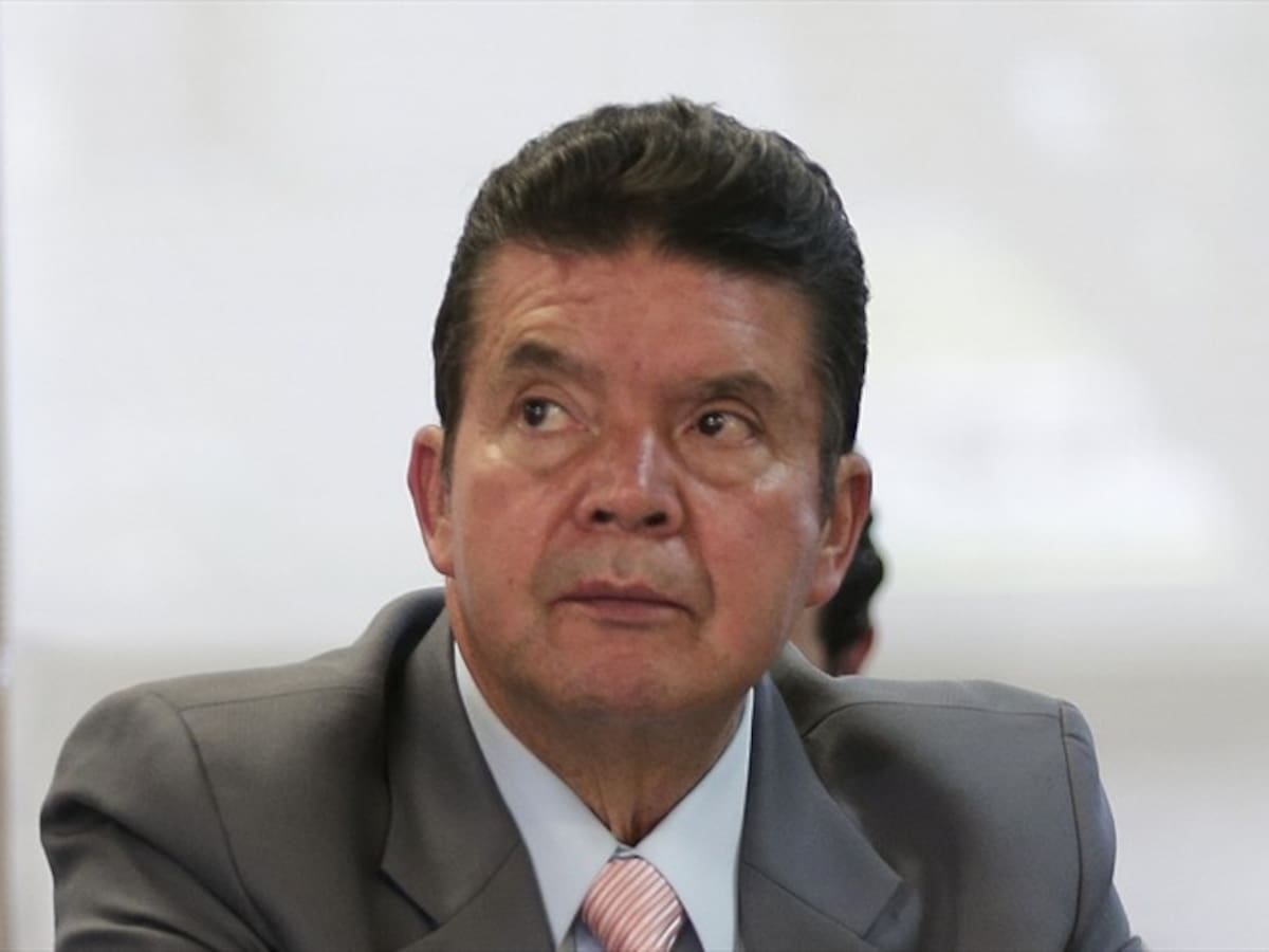 Aumento del salario mínimo estimularía el consumo de los hogares: presidente de la CGT